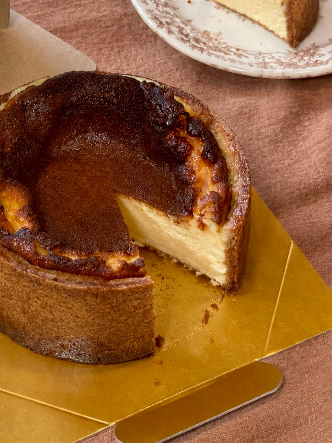 【先着100名様限定・直筆メッセージカード付き💌】ドイツのおばあちゃんのチーズケーキ（Oma's Käsekuchen）